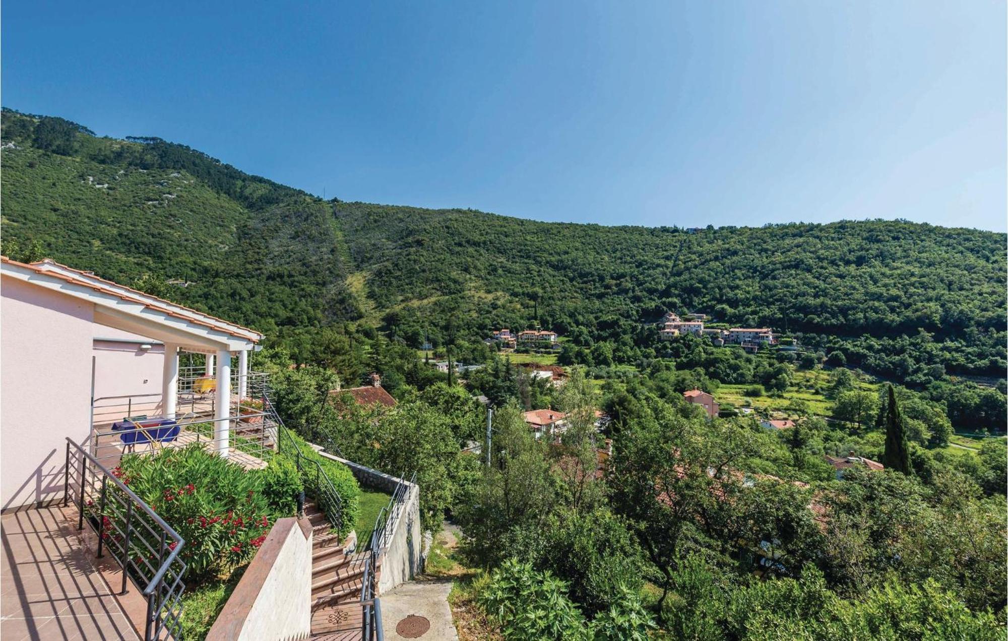 Stunning Apartment In Moscenicka Draga With Wifi Εξωτερικό φωτογραφία