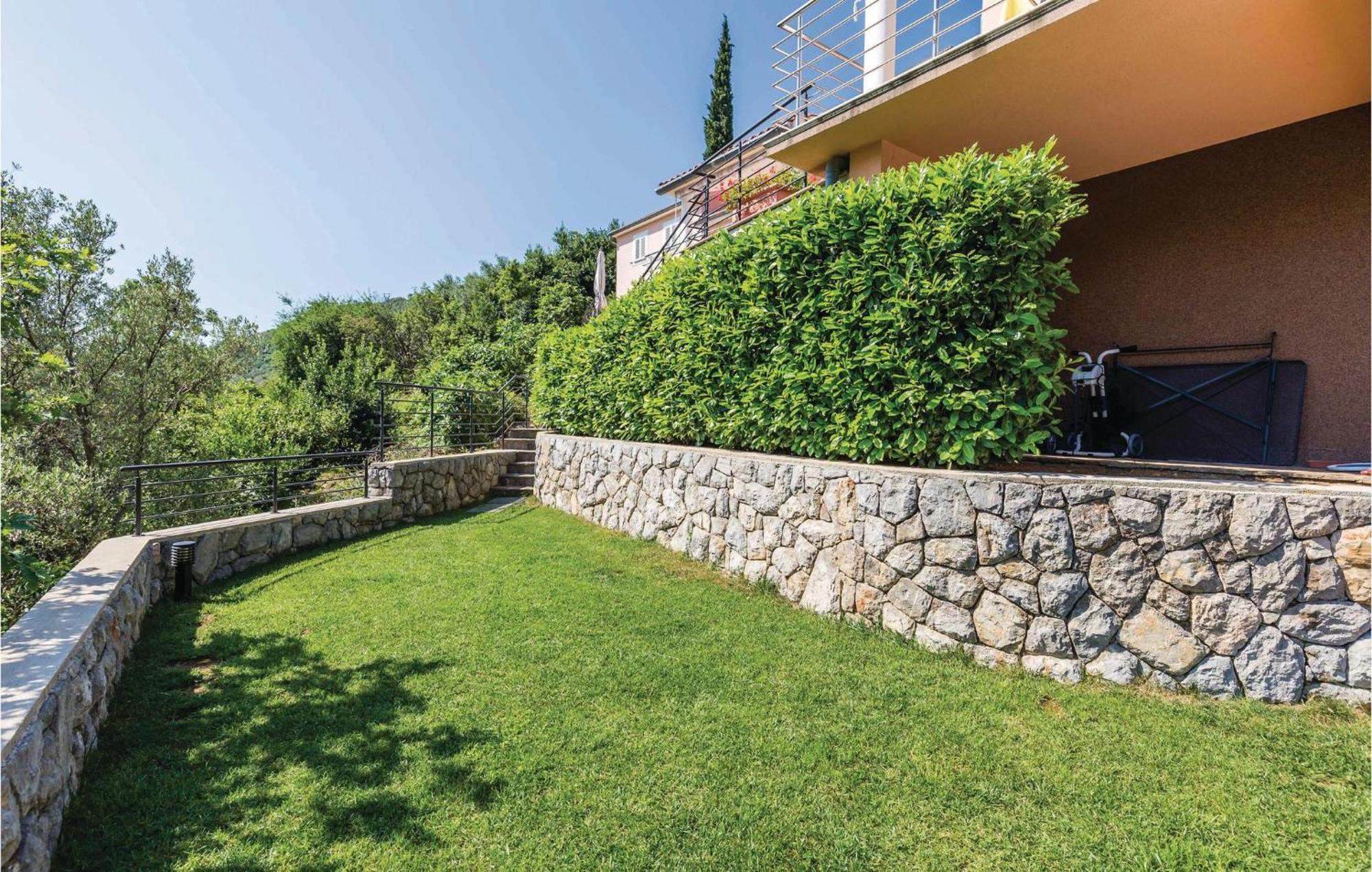 Stunning Apartment In Moscenicka Draga With Wifi Εξωτερικό φωτογραφία